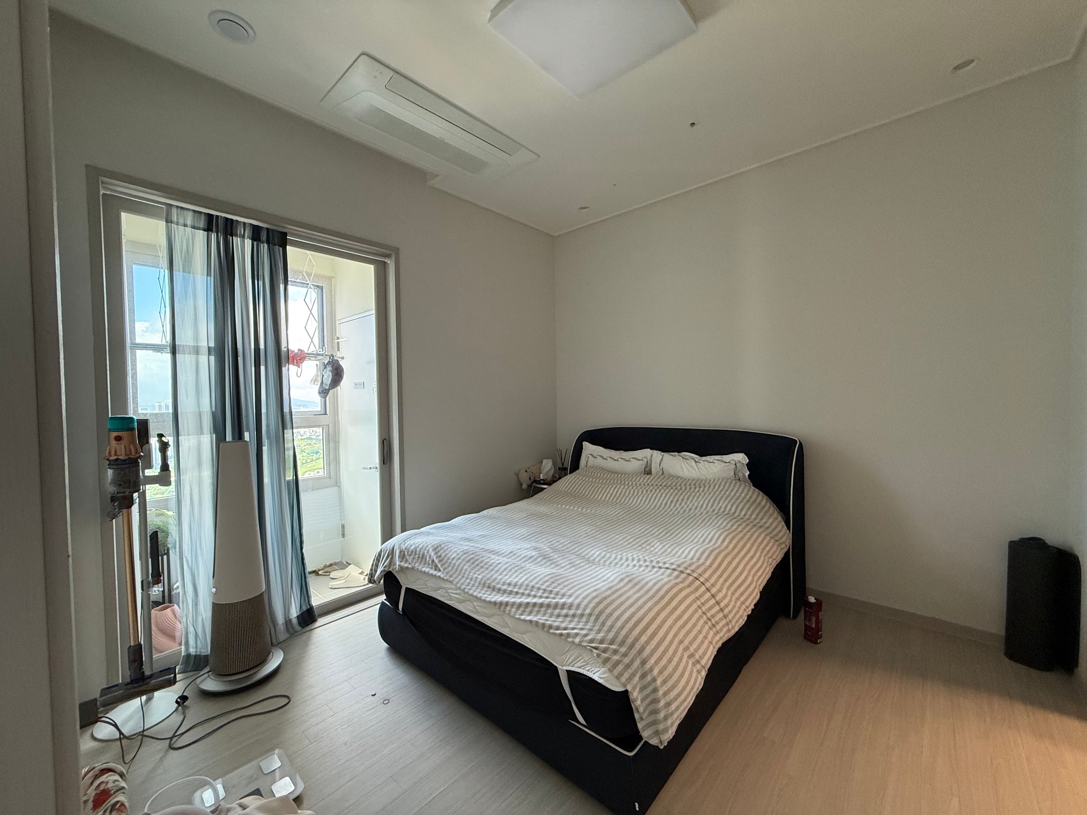 Listing-ready remastered room